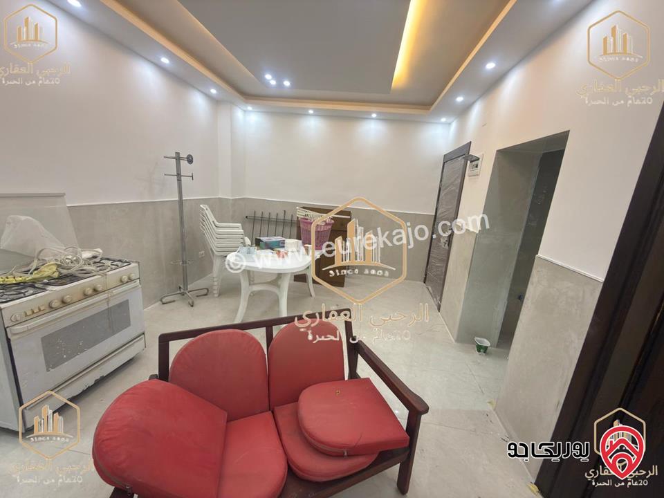 شقة فارغة طابق أرضي مساحة 110م داخلي و 30م خارجي للايجار في عمان - الرابية