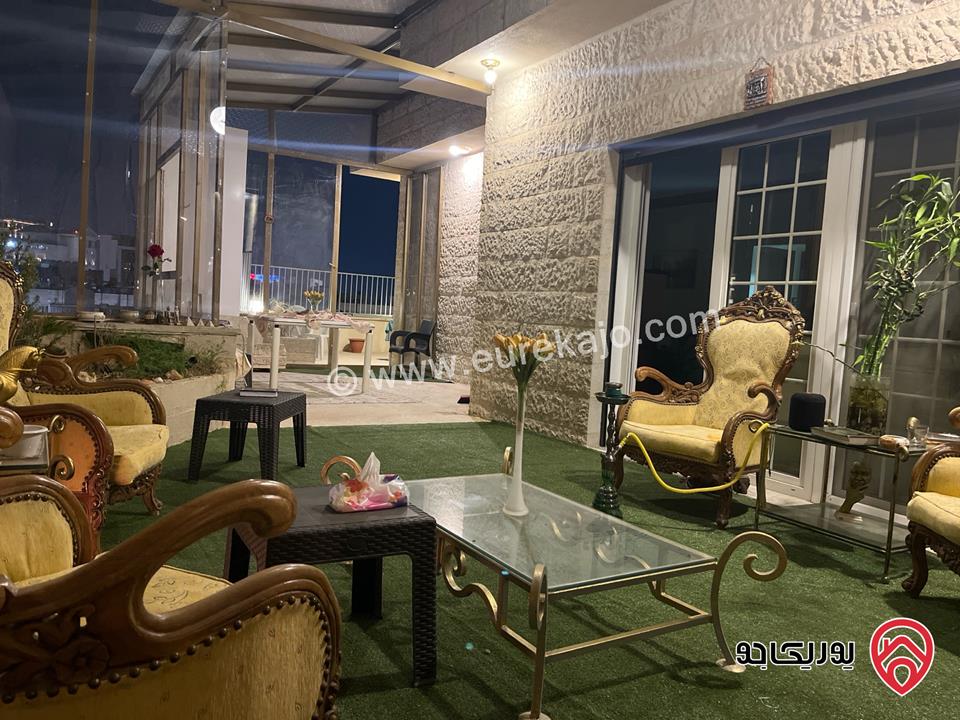 شقة طابق كامل (بمدخلين، بالاصل شقتين) مساحة اجمالية 560م (460م + 100م روف) للبيع في عمان - أم أذينة