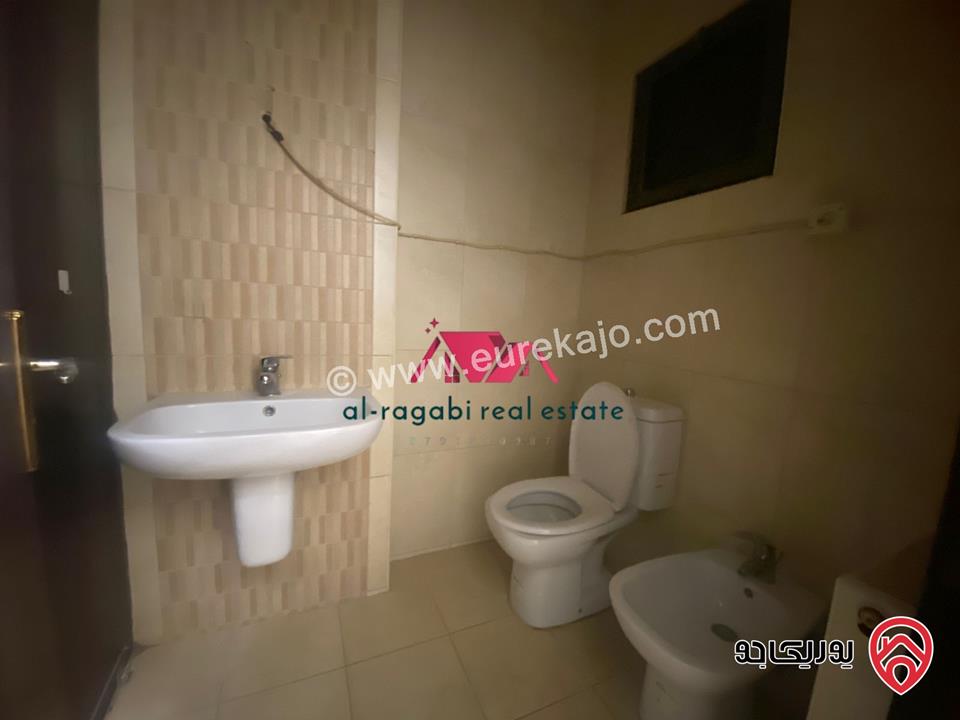 شقة فارغة شبه ارضية مساحة 165م للايجار في عمان - الرابية