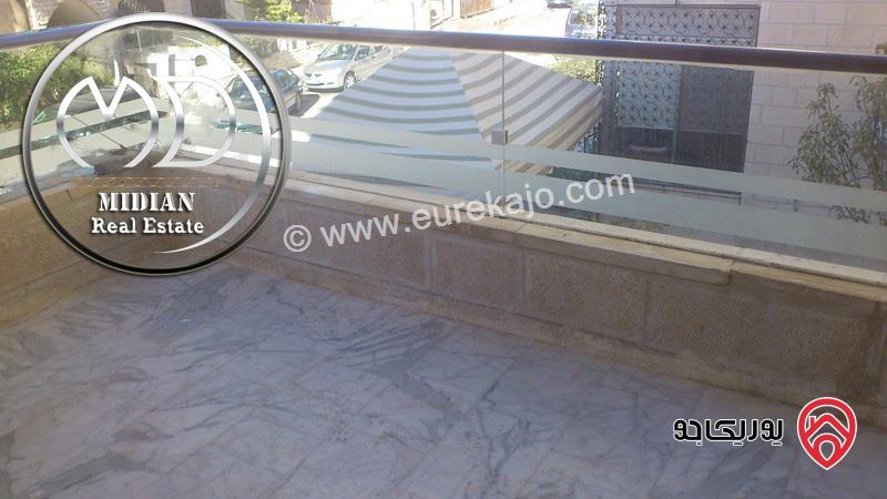 شقق طابقية فارغة طابق اول مساحة 235م للايجار في عمان - الدوار السابع