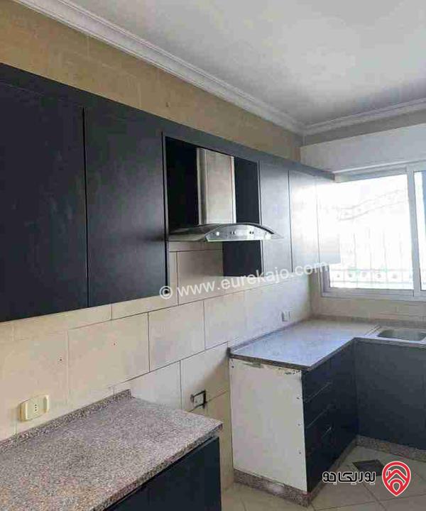 شقة فارغة طابق ارضي مساحة 180م للايجار في عمان - خلدا مطلة على دابواق 