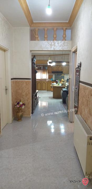 بيت مستقل مساحة 300م على أرض 415م للبيع في الزرقاء – جبل طارق ( تشطيبات جديدة )