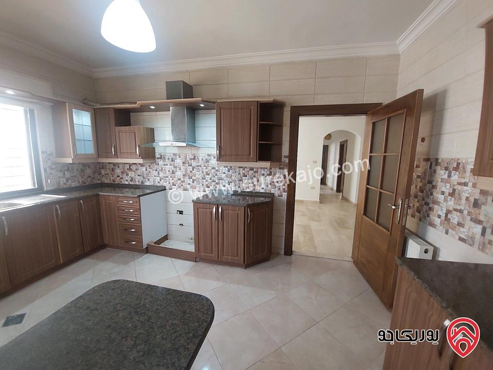 شقة طابق ثاني مساحة 176م للبيع في عمان - خلدا خلف بن العميد