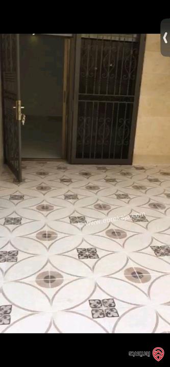 شقة فاخرة شبه أرضية مساحة 180م داخلي و 200م خارجي للبيع في عمان - تلاع العلي