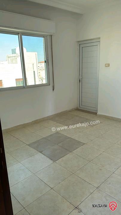 شقة فارغة مساحة 100م للإيجار في عمان - ضاحية الرشيد 