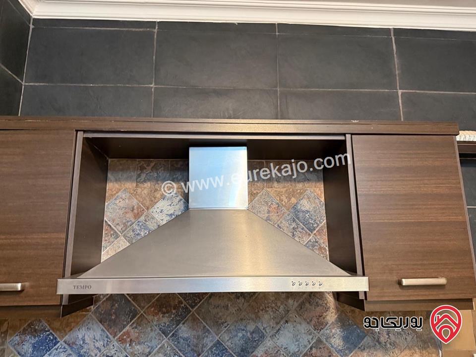 شقة سوبر ديلوكس أرضية مساحة 180م للبيع في عمان - جبل اللويبدة