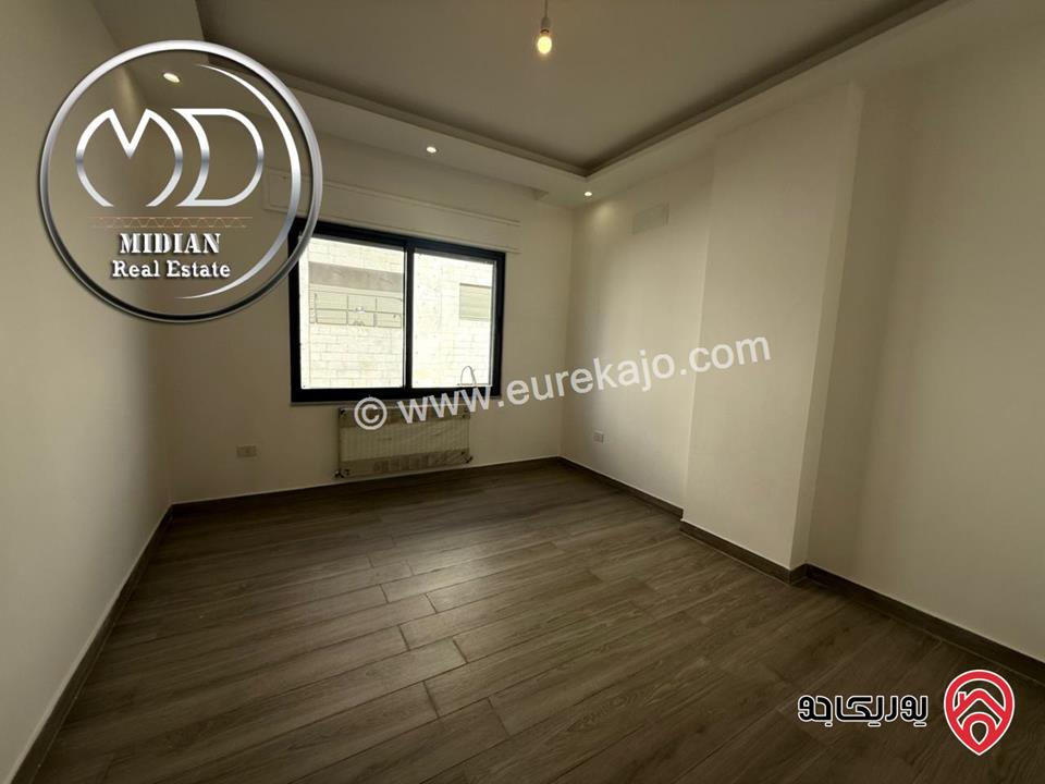 شقق للبيع في عمان - دير غبار مساحات 240م 4 نوم تشطيبات ديكورات عصرية فاخرة اطلالة رائعة جديدة لم تسكن