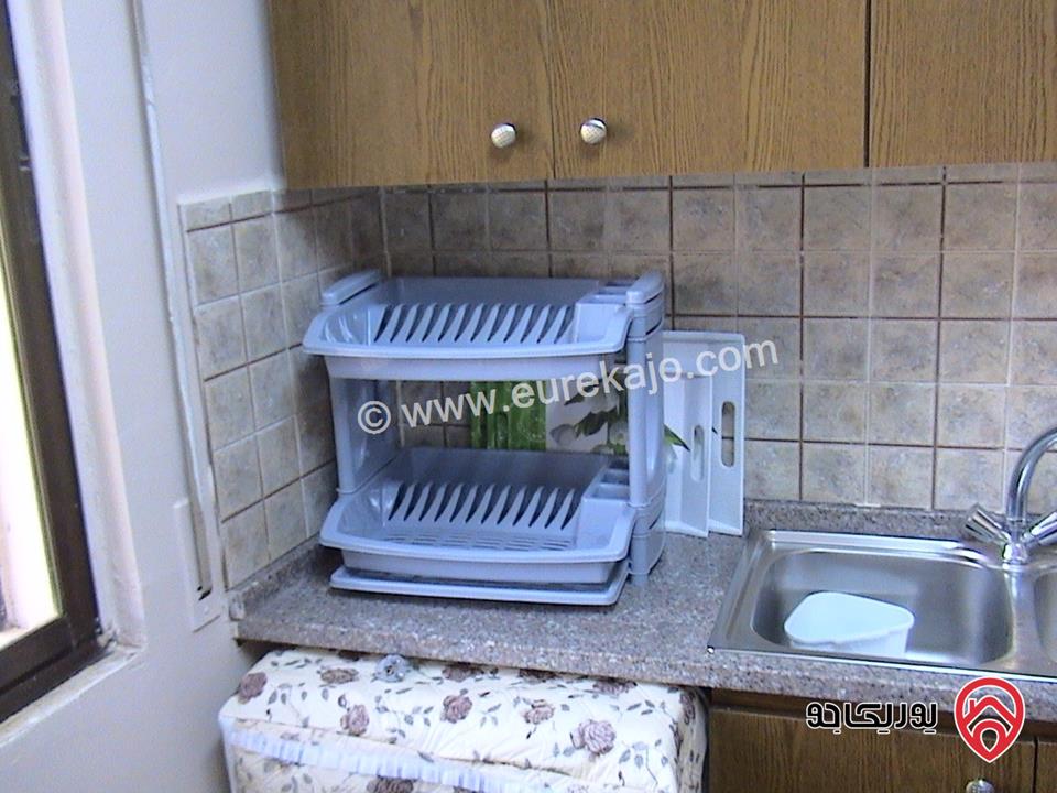 شقق مفروشة ديلوكس مساحة 100م طابق أول للإيجار السنوي في عمان - أم أذينة