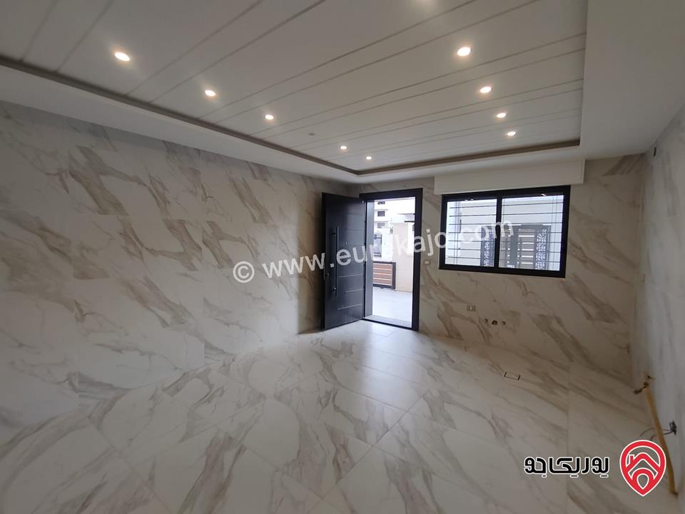  شقق جديدة مساحة 240م للبيع في عمان - حي الصحابة رجم عميش  