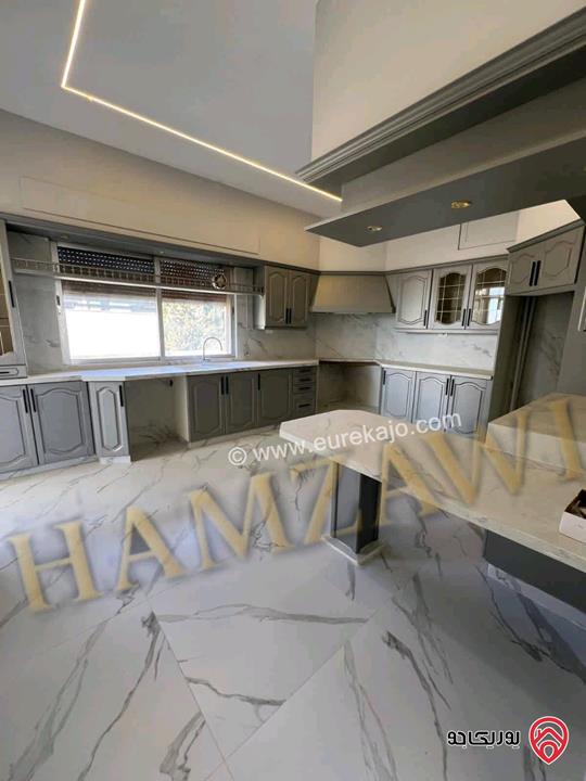 شقة طابق ثاني مساحة 250م للايجار في عمان - ام اذينة