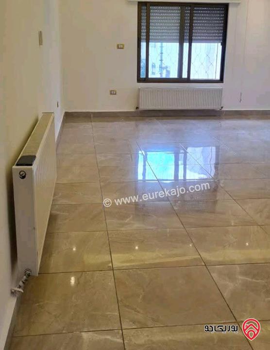 شقة فارغة مساحة 145م للايجار للعرسان او عائلة صغيرة في عمان - الجندويل