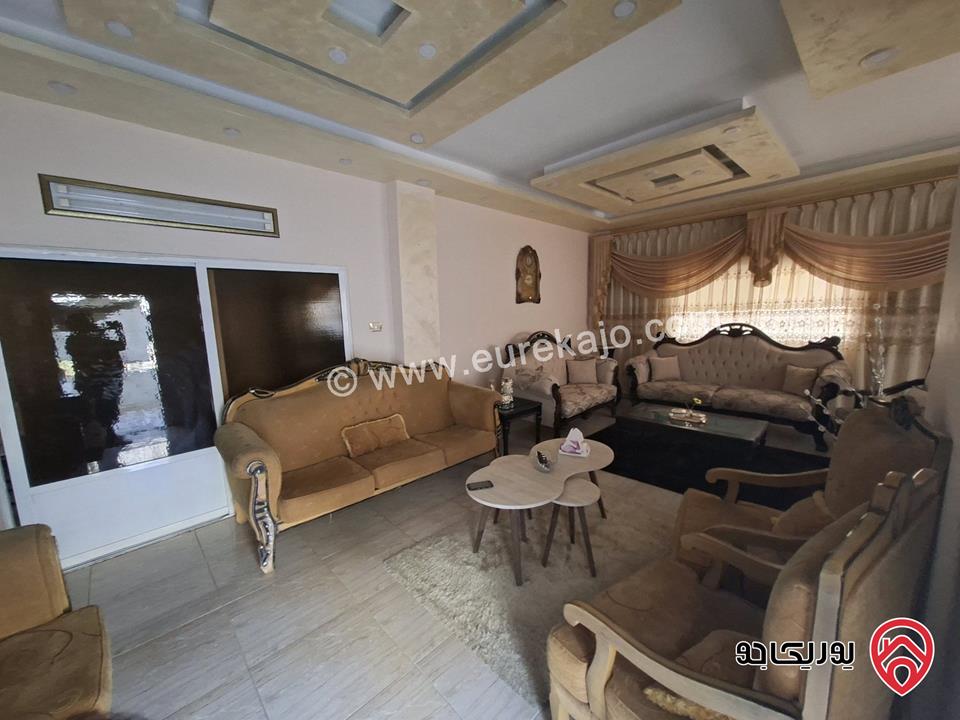 عمارة على أرض 120م للبيع في الزرقاء حي الامير محمد 