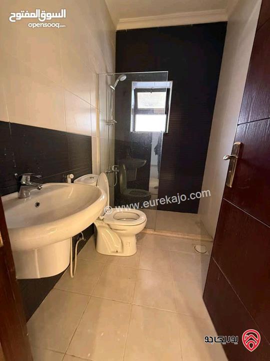 شقة فارغة أرضية مساحة 195م داخلي و 175م خارجي للايجار في عمان - البنيات 