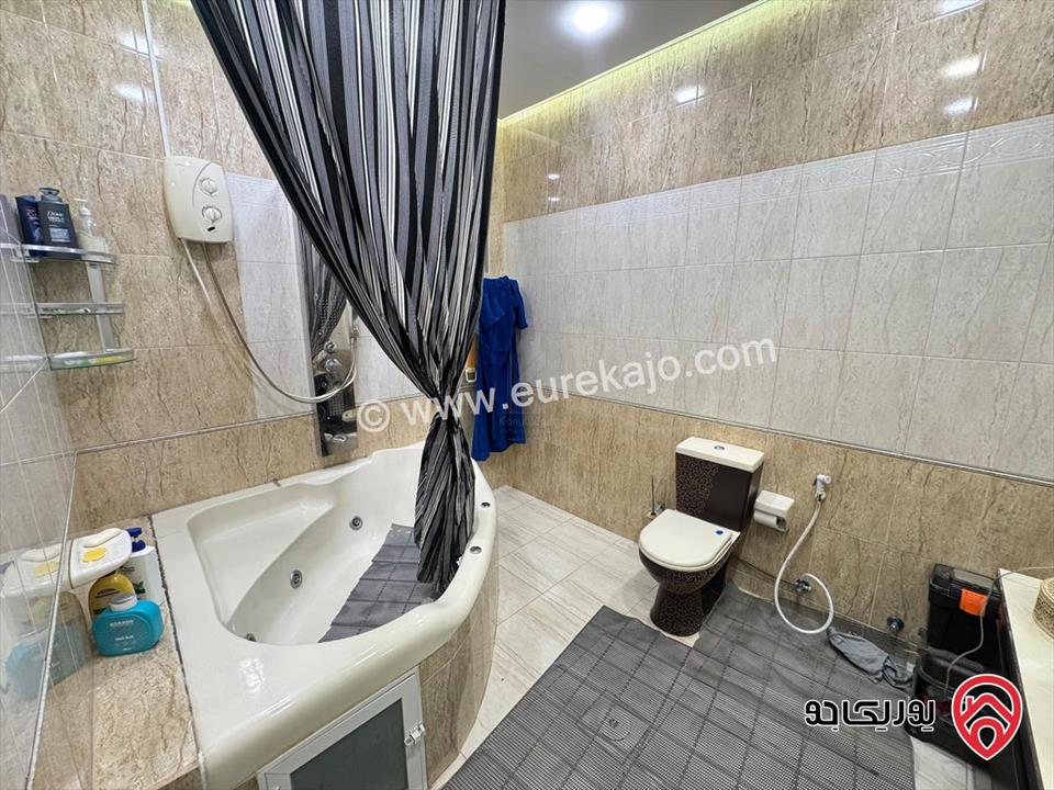 فيلا متلاصقة فاخرة مساحة 530م على ارض 400م للبيع في عمان - عبدون