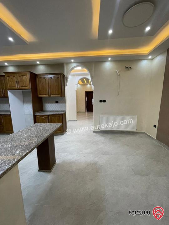 شقة طابق أرضي معلق مساحة 175م للايجار في عمان - شفا بدران