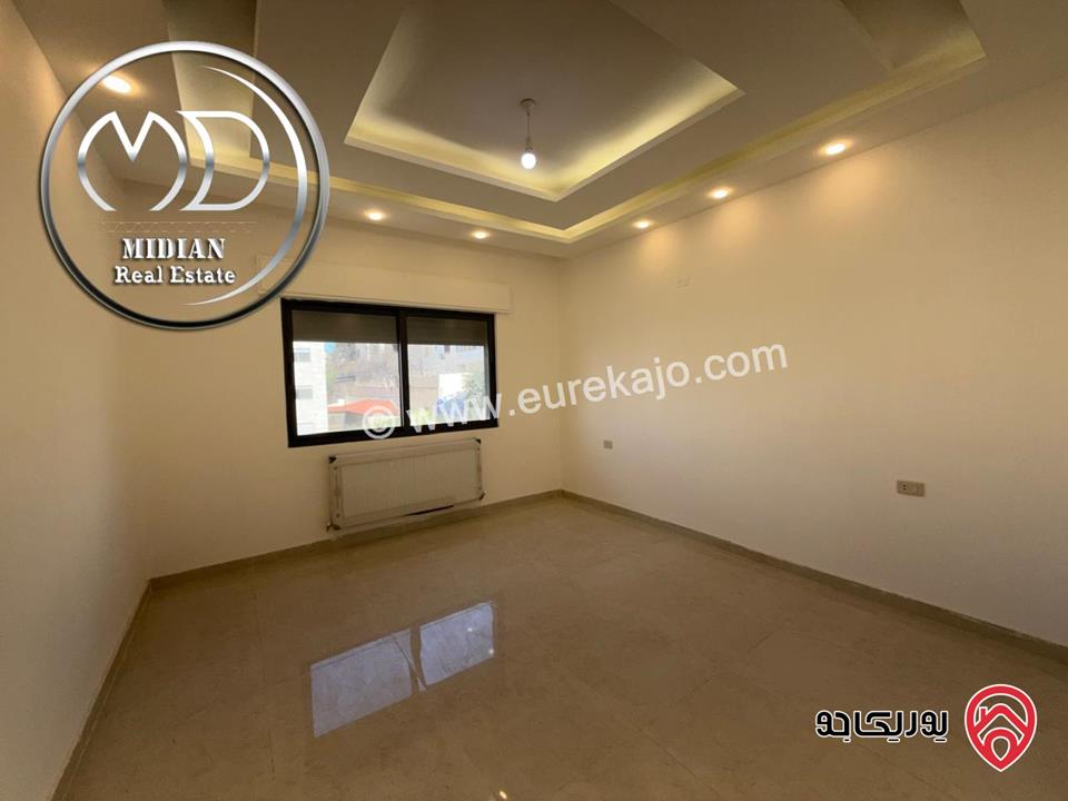 شقة دوبلكس جديدة للبيع طابق أخير مع رووف في عمان - ضاحية الرشيد مساحة 190م مع تراسات اطلالة جميلة بسعر مميز