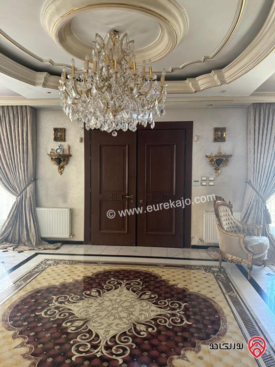 فيلا مميزة تقع على شارعين مساحة 750م على أرض 500م للبيع في عمان - مرج الحمام
