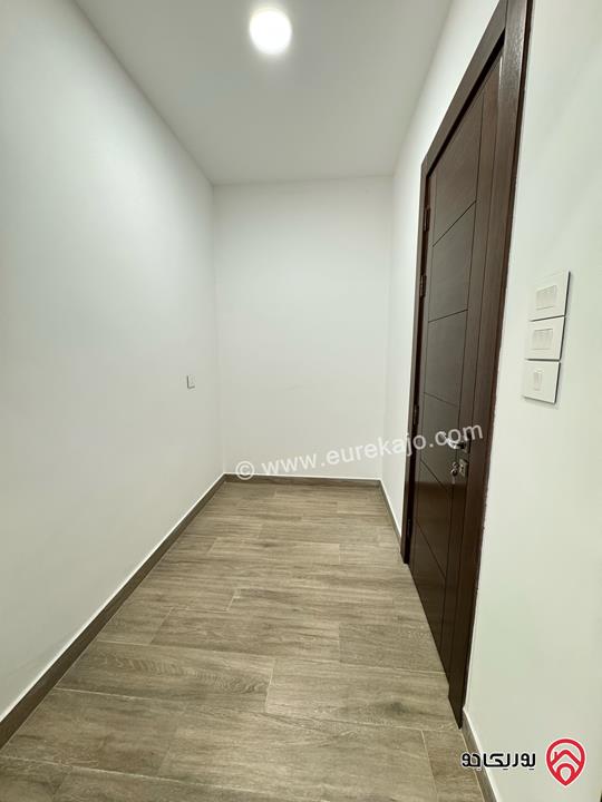 شقة سوبر ديلوكس طابقية طابق اول مساحة 325م للبيع في عمان - الجبيهة حي المنصور