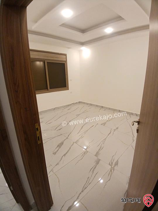 شقة لم تسكن مساحة 160م طابق ثاني للايجار في اربد - جنوب كومباوند الأمعري 