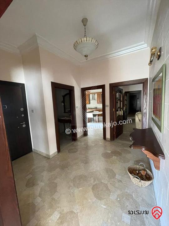 شقة مفروشة حديثة مساحة 160م طابق ثالث للايجار في عمان - دير غبار