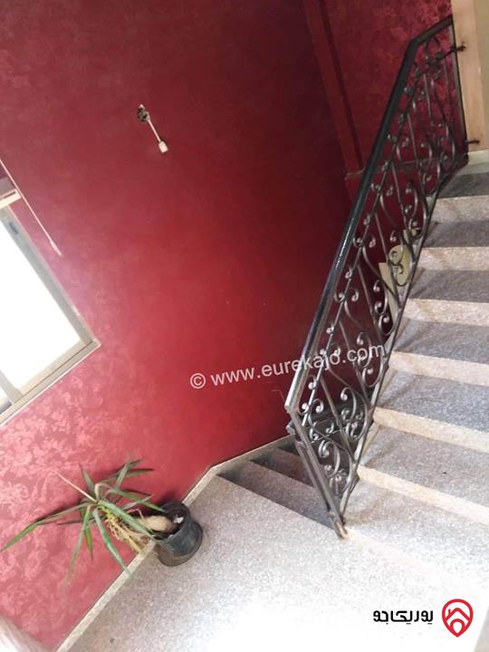 بيت مستقل مساحة 300م على أرض مشتركة للبيع في عمان - صالحية العابد