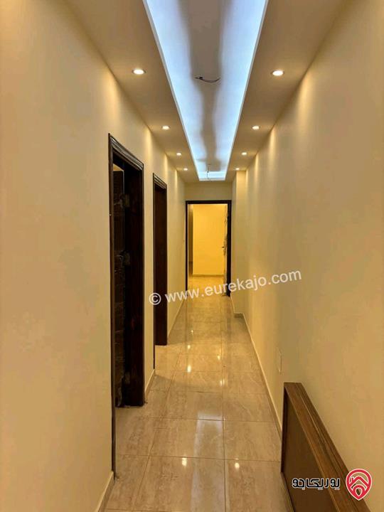 شقة طابق ارضي مساحة 190م للبيع في الزرقاء الجديدة