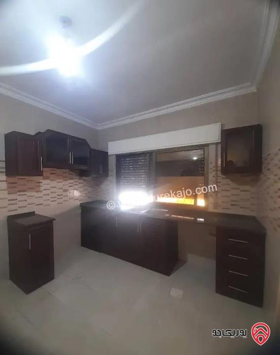 شقة مساحة 140م طابق أول للايجار في عمان - أم السماق 