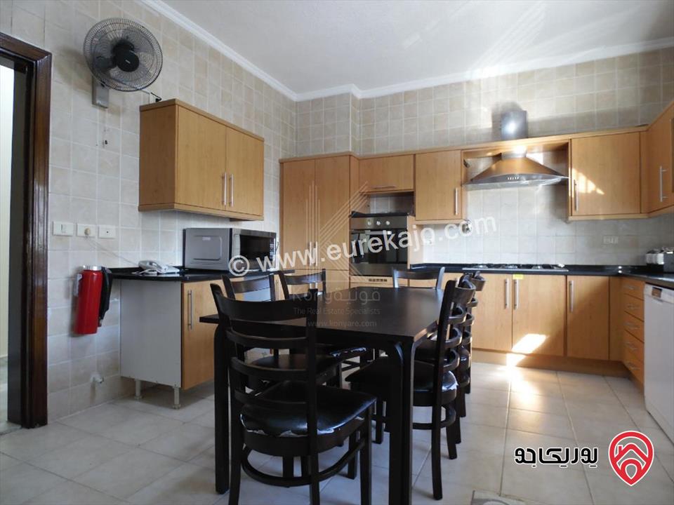 شقة دوبلكس (طابق أرضي + تسوية) مساحة 341م داخلي و 150م خارجي للبيع في عمان - عبدون – مؤجرة بعائد سنوي