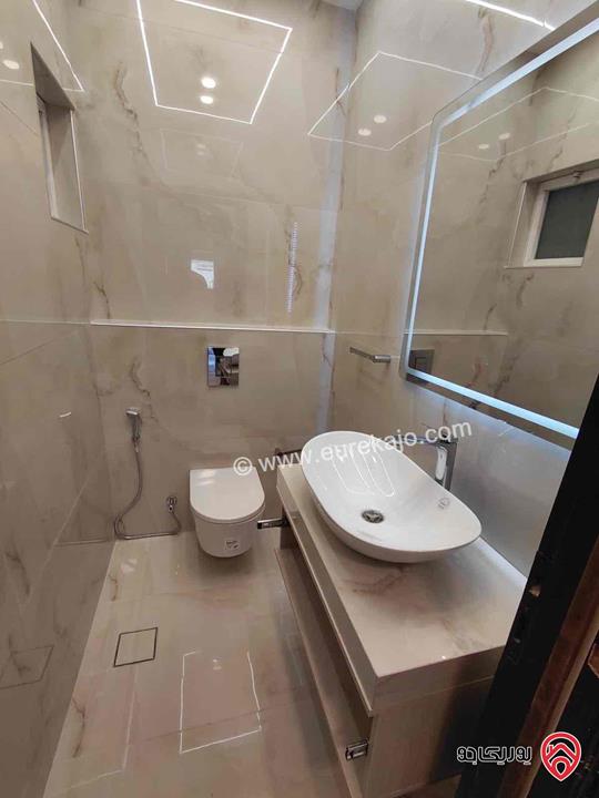 شقة مجددة طابق أول مساحة 200م للإيجار في عمان - دير غبار 