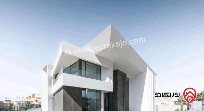 قصر مساحة 1500م على أرض 1800م للبيع في عمان - دابوق