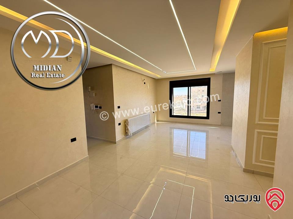 شقق فاخرة للبيع في عمان - ضاحية الرشيد مساحات 220م تشطيبات وديكورات عصرية اطلالة رائعة جديدة لم تسكن بأسعار مميزة