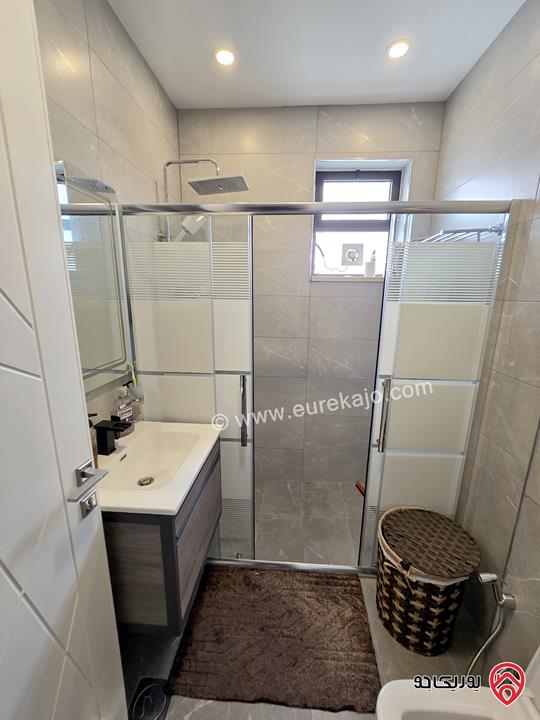 شقة مفروشة طابق ثاني مساحة 100م للإيجار في عمان - الرابية