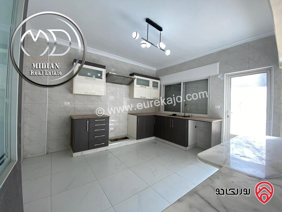 شقة فارغة للايجار في عمان - خلدا طابق اول مساحة 140م تشطيبات و ديكورات فاخرة تصلح للعرسان بسعر مميز جداً