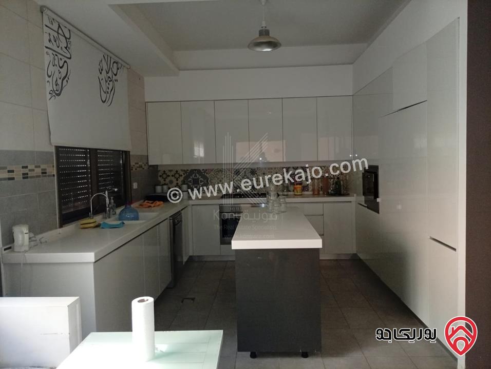 فيلا متلاصقة فاخرة مساحة 480م على أرض 380م للبيع في عمان - الكرسي