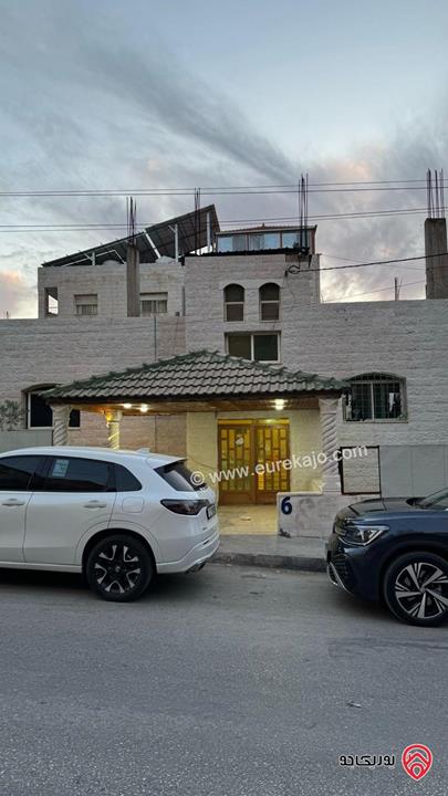 مبنى طالبات على أرض 526م للبيع في اربد - شارع الجامعة