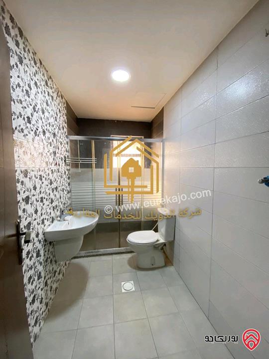 شقة فارغة طابق اول مساحة 100م للإيجار في عمان - دير غبار 