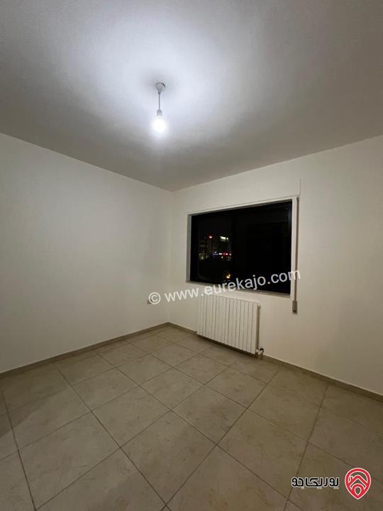 شقة طابق ثالث مساحة 163م للايجار في عمان - خلدا