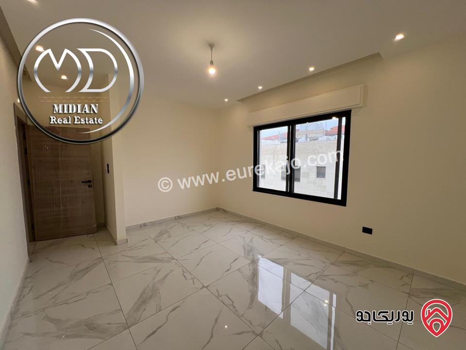 شقة دوبلكس طابق اخير مع روف مساحة 245م للبيع في عمان - ضاحية الامير راشد مع تراسات تشطيبات و ديكورات فاخرة اطلالة رائعة