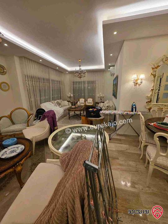 شقة طابق ثاني مساحة 200م للبيع في عمان - أم السماق بالقرب من مسجد التقوى