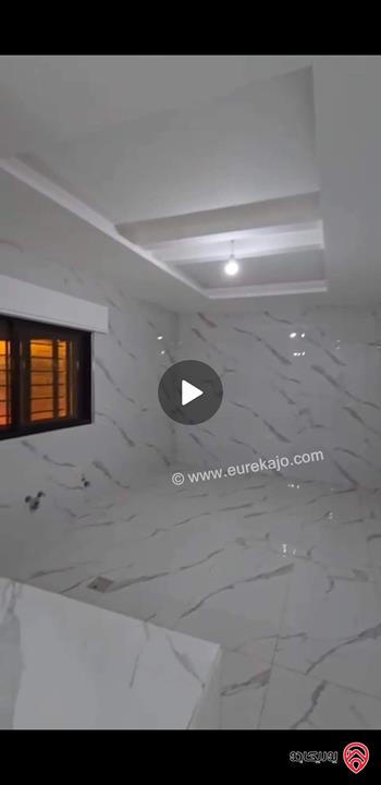 شقة شبه أرضي مساحة 154م للبيع في عمان - البنيات