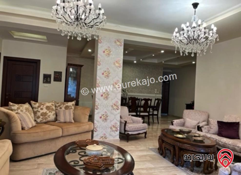 شقة طابقية ارضية مساحة 205م داخلي و 200م خارجي للبيع في عمان - ضاحية النخيل