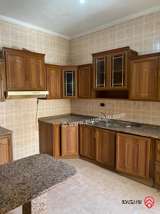 فيلا متلاصقة دوبلكس مساحة البناء 200م على أرض 150م للبيع في عمان - مرج الحمام 