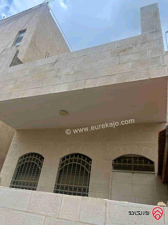 بيت طابقين على ارض 160م للبيع في عمان - ماركا