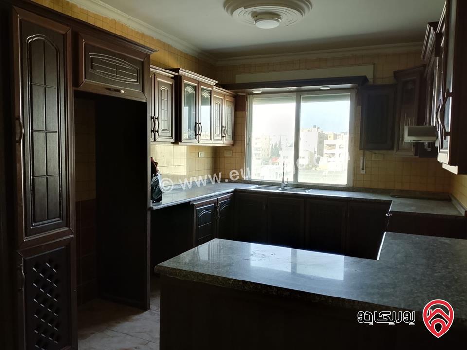 شقة مساحة 127م طابق ثالث للبيع في اربد - الحي الشرقي، مقابل مخفر الحي الشرقي 