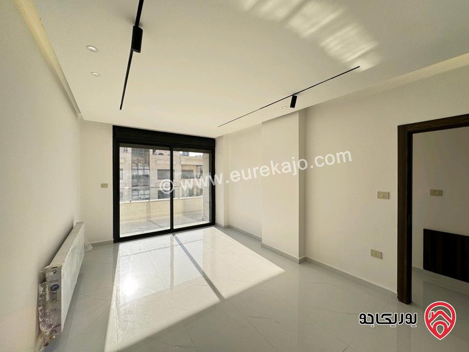 شقة طابق ثالث دوبلكس مساحة 190م للبيع في عمان - مرج الحمام طريق المطار بالقرب من كازية المناصير الظهير ومدارس العقيق من المالك مباشرة