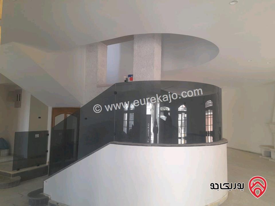 فيلا مساحة 600م على أرض 490م للبيع في عمان - شارع مكة