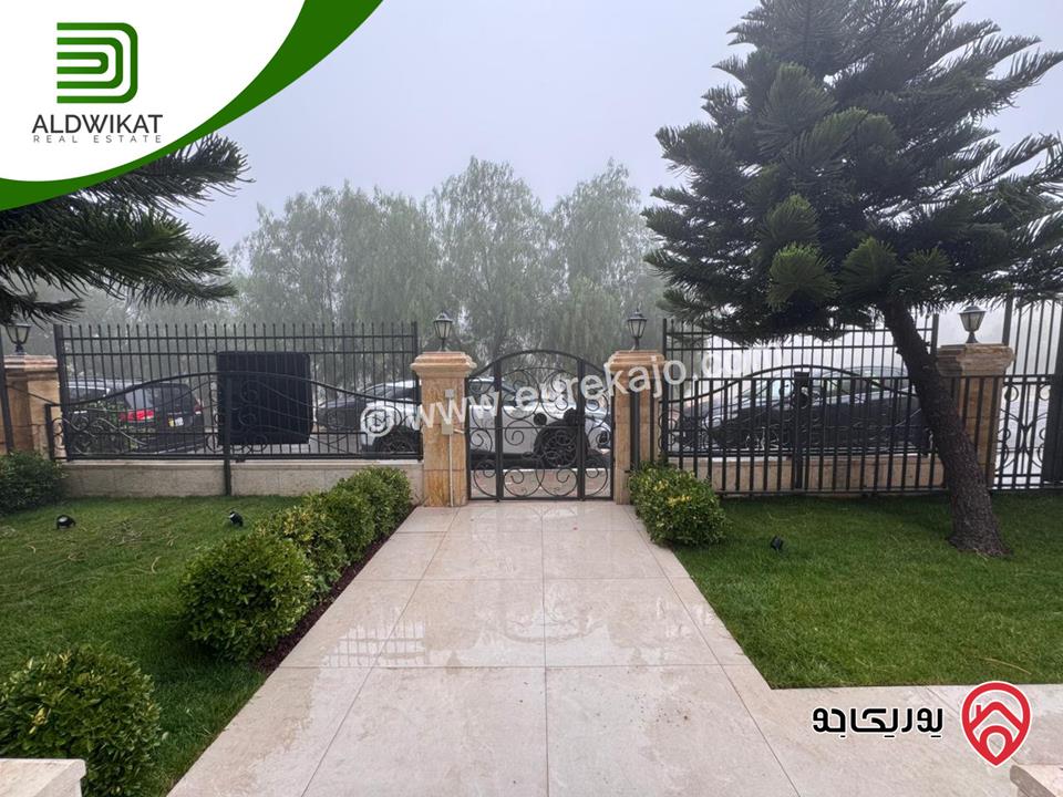 شقة فاخره ارضية للايجار في عمان - دير غبار مساحة البناء 280م ومساحة الحديقة 100م والترس 150م موقع مميز تصلح للسفارات والهيئات الدبلوماسية