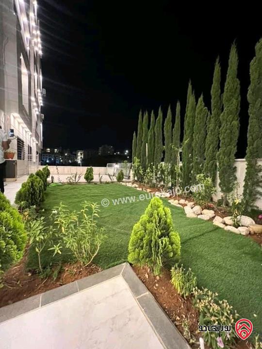 شقة أرضية مساحة 151م داخلي و 150م خارجي للبيع في عمان - قرب جامعة البتراء على شارع المطار