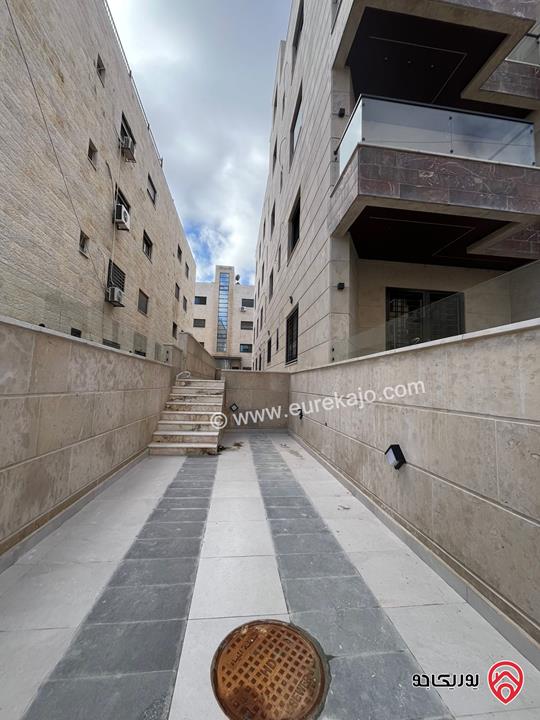 شقة طابق ثاني مساحة 170م للبيع في عمان - حي الصحابة