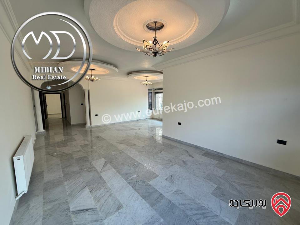 شقة فارغة للايجار في عمان - الرابية مساحة 200م طابق اول تشطيبات سوبر ديلوكس اطلالة جميلة بسعر مميز